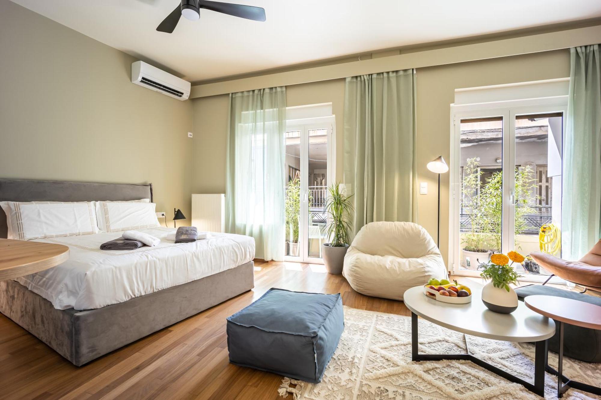 Oasis Athens - Boutique Suites Екстериор снимка